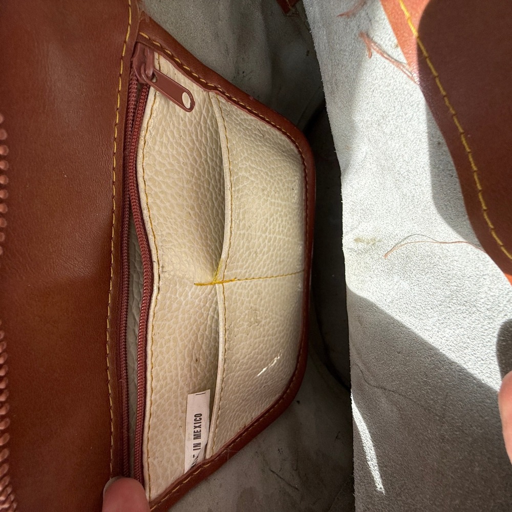 Vintage Dooney & Bourke All Weather Leather Dome Satchel Beige Brown Duck Bag - Picture 9 of 10